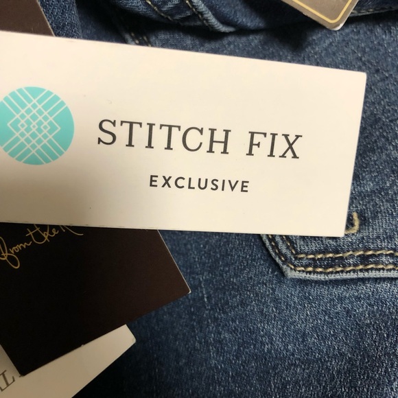 Kut from the Kloth Felice Distressed Capri Jeans - Picture 8 of 8